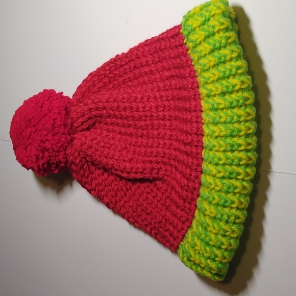 Selling hats - Picture 4 of 5